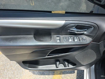 2018 Dodge Grand Caravan GT 121.2" WB – miniatura 9