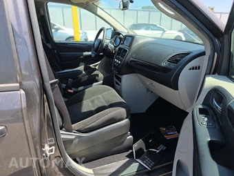 2018 Dodge Grand Caravan SE 121.2" WB - miniatura 8