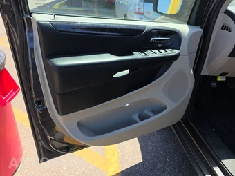 2018 Dodge Grand Caravan SE 121.2" WB - miniatura 9