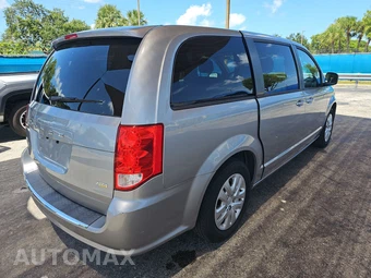 2018 Dodge Grand Caravan SE 121.2" WB - miniatura 4