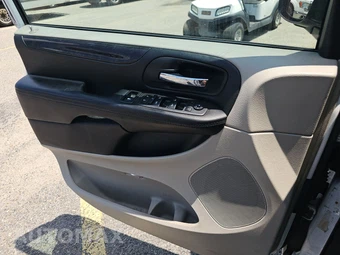 2018 Dodge Grand Caravan SE 121.2" WB - miniatura 9
