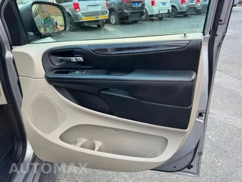 2018 Dodge Grand Caravan SE 121.2" WB - miniatura 22
