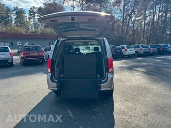 2018 Dodge Grand Caravan SE 121.2" WB - miniatura 3