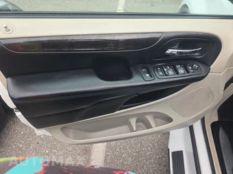 2018 Dodge Grand Caravan SE 121.2" WB - miniatura 9