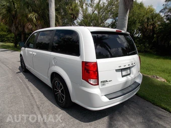2018 Dodge Grand Caravan SE Plus 121.2" WB - miniatura 2