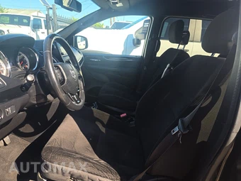 2018 Dodge Grand Caravan SE Plus 121.2" WB - miniatura 7