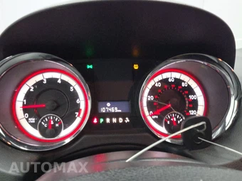 2018 Dodge Grand Caravan SE Plus 121.2" WB - miniatura 12