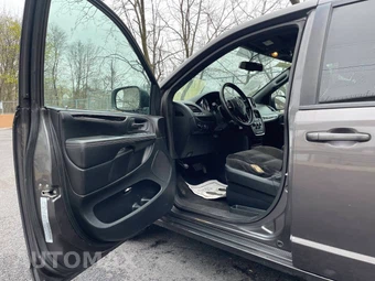 2018 Dodge Grand Caravan SE Plus 121.2" WB - miniatura 9