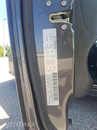 2018 Dodge Grand Caravan SXT 121.2" WB – miniatura 2