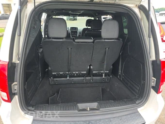2018 Dodge Grand Caravan SXT 121.2" WB – miniatura 17