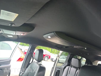 2018 Dodge Grand Caravan SXT 121.2" WB – miniatura 19