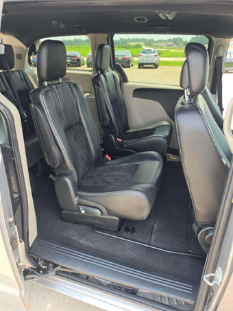 2018 Dodge Grand Caravan SXT 121.2" WB - miniatura 14