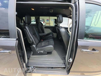 2018 Dodge Grand Caravan SXT 121.2" WB - miniatura 14