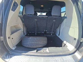 2018 Dodge Grand Caravan SXT 121.2" WB – miniatura 12