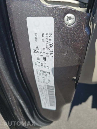 2018 Dodge Grand Caravan SXT 121.2" WB – miniatura 2