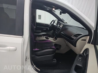 2018 Dodge Grand Caravan SXT 121.2" WB - miniatura 8