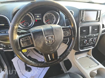 2018 Dodge Grand Caravan SXT 121.2" WB – miniatura 11