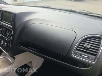 2018 Dodge Grand Caravan SXT 121.2" WB - miniatura 20