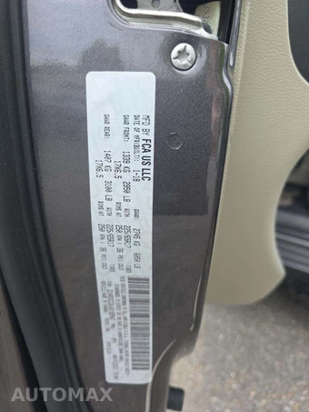 2018 Dodge Grand Caravan SXT 121.2" WB - miniatura 5