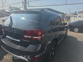 2018 Dodge Journey Crossroad – miniatura 4