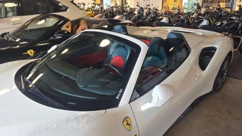 2018 Ferrari 488 Spider Convertible - miniatura 21