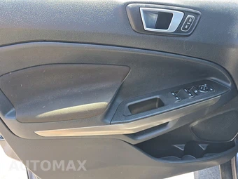 2018 Ford EcoSport SE – miniatura 9