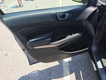 2018 Ford EcoSport Titanium – miniatura 9
