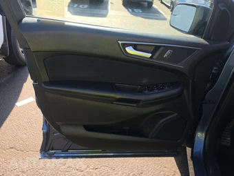 2018 Ford Edge SE – miniatura 9