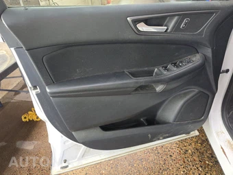 2018 Ford Edge SE - miniatura 9