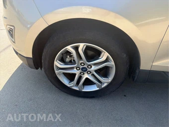 2018 Ford Edge Titanium - miniatura 28