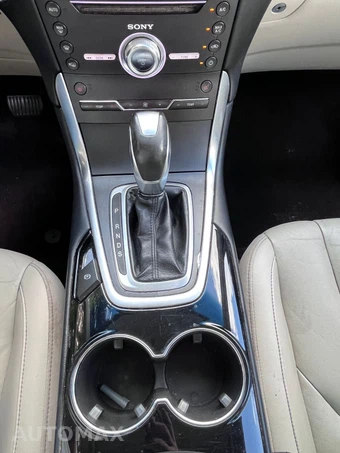 2018 Ford Edge Titanium - miniatura 28