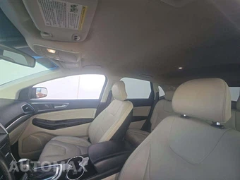 2018 Ford Edge Titanium – miniatura 8