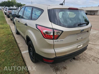 2018 Ford Escape S – miniatura 6