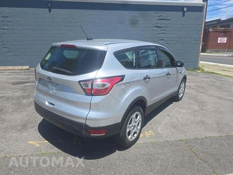 2018 Ford Escape S – miniatura 3