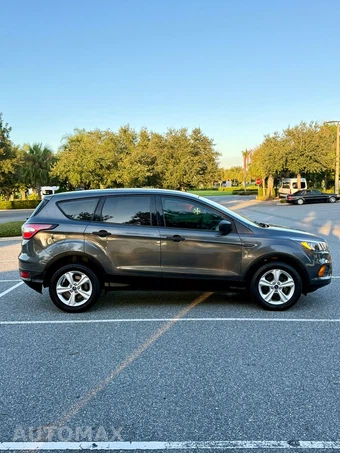 2018 Ford Escape S - miniatura 3