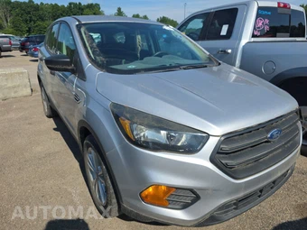 2018 Ford Escape S – miniatura 3
