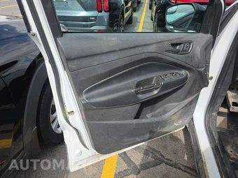 2018 Ford Escape S – miniatura 9