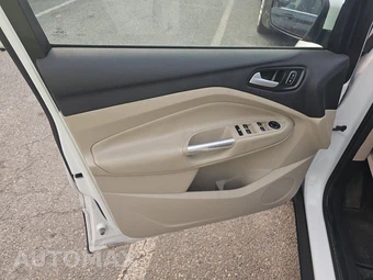 2018 Ford Escape SE – miniatura 9