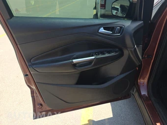 2018 Ford Escape SE - miniatura 9