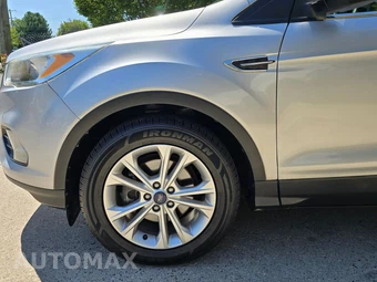 2018 Ford Escape SE - miniatura 10