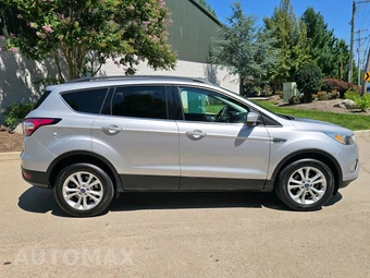 2018 Ford Escape SE - miniatura 4