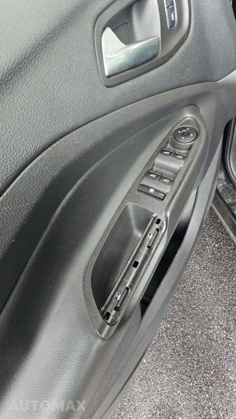 2018 Ford Escape SE – miniatura 22