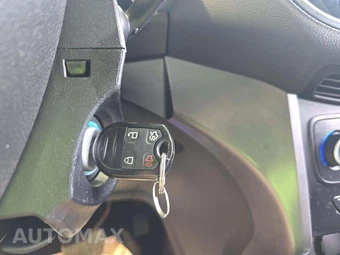 2018 Ford Escape SE - miniatura 8