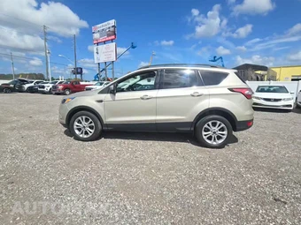 2018 Ford Escape SE – miniatura 3