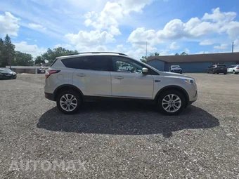 2018 Ford Escape SE – miniatura 5