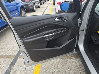 2018 Ford Escape SE - miniatura 9