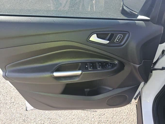 2018 Ford Escape SE - miniatura 9