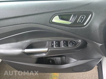 2018 Ford Escape SE – miniatura 9