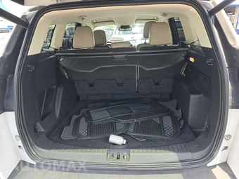2018 Ford Escape SEL – miniatura 17