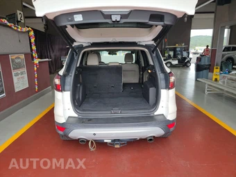 2018 Ford Escape SEL – miniatura 16